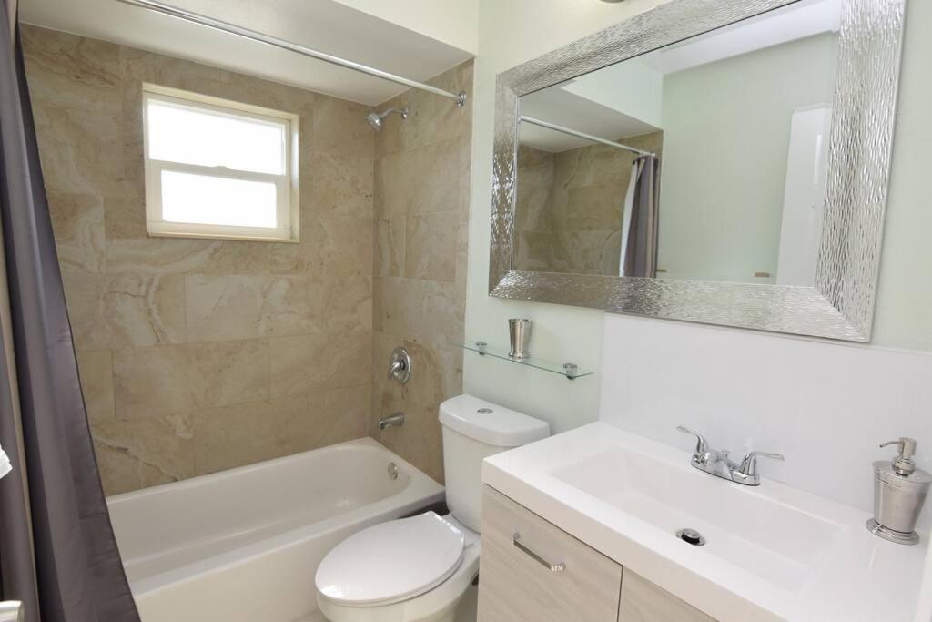 New England 3Bd 2Bt Home Heated Pool Close To Siesta Sarasota Exteriör bild
